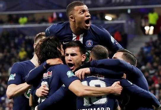 Paris-Saint-Germain-the-clutter-