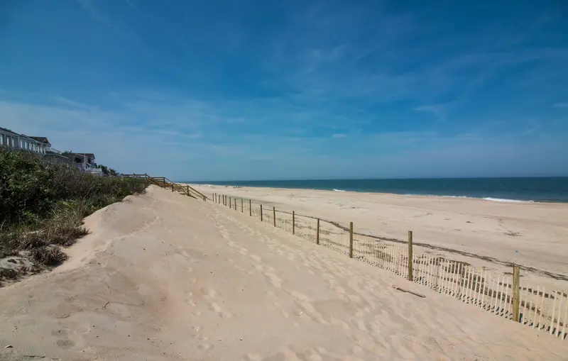  Dewey Beach, Delaware-the clutter